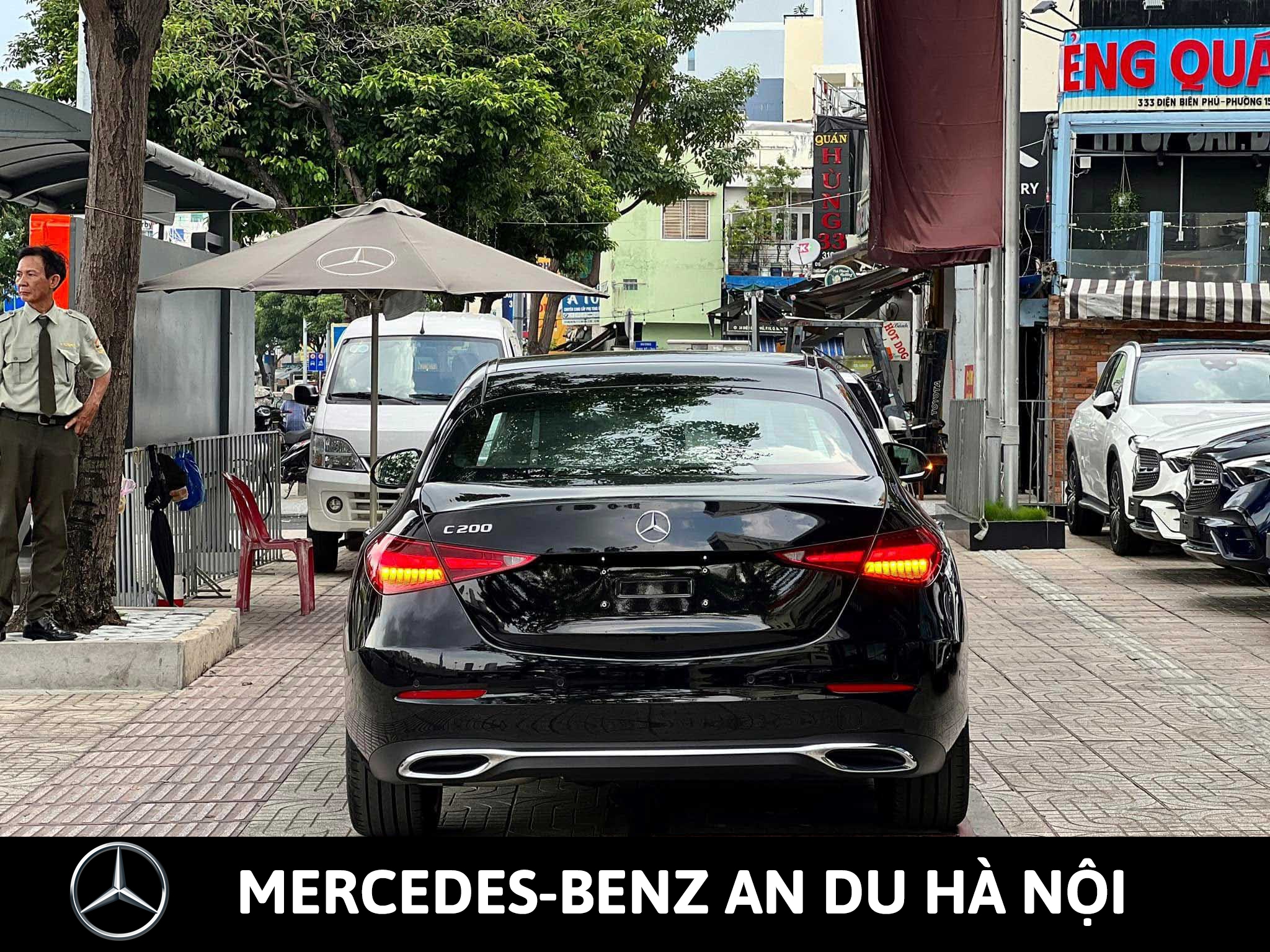 Phần đuôi Mercedes C200 Plus